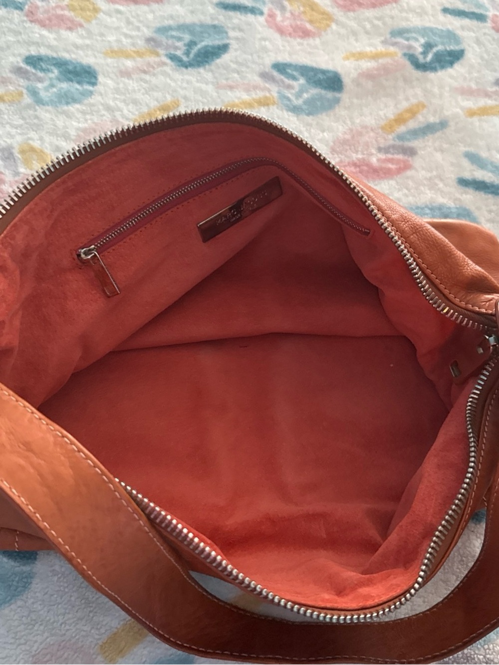 Marc Jacob’s Leather Shoulder Bag - Picture 4 of 4